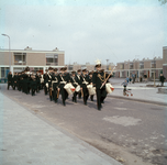 824559 Afbeelding van een muziekkorps ter opluistering van de boomplantdag in de wijk Overvecht te Utrecht.